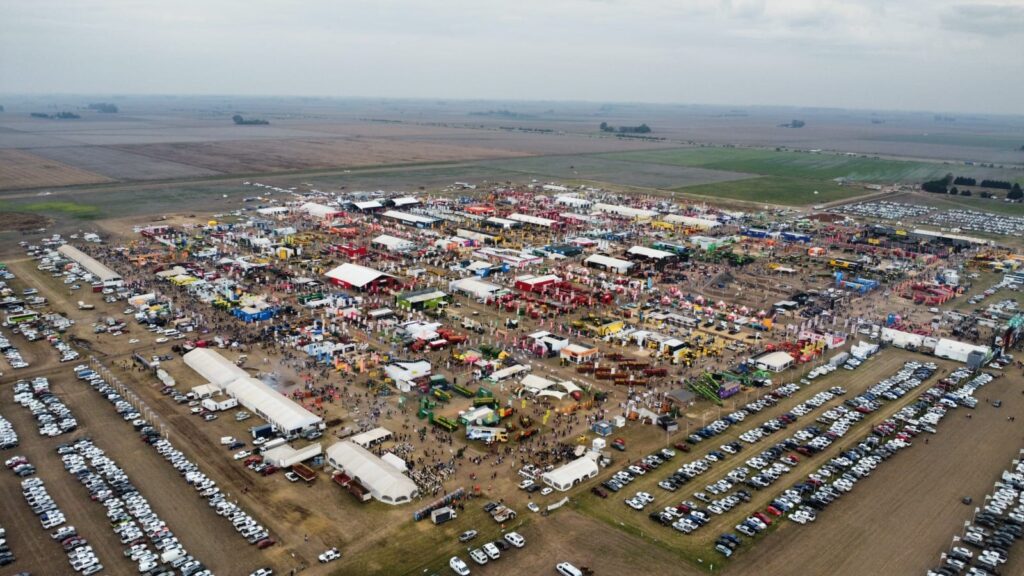 Toma aérea de Agroactiva 2025